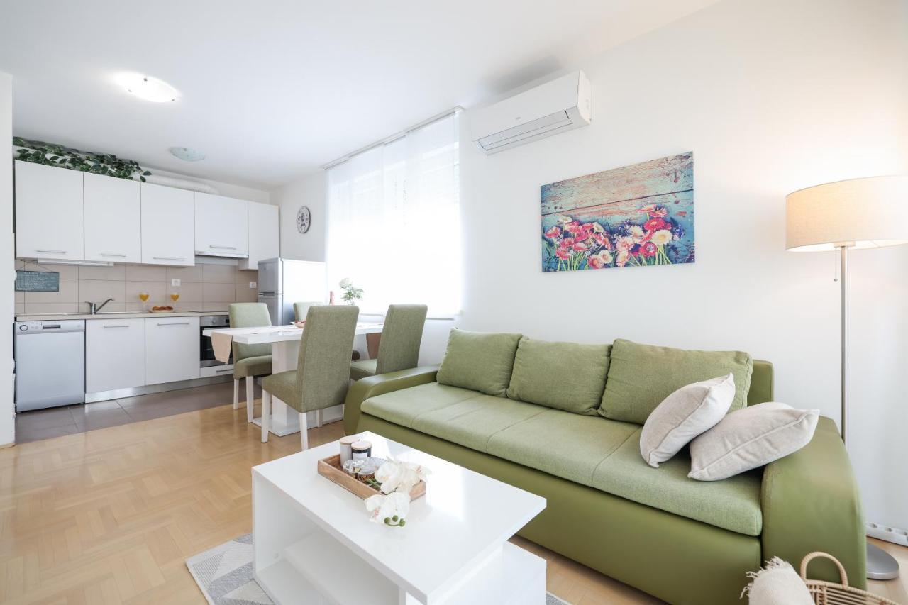 Cozy Niko Apartment - Private Parking And Balcony Zadar Dış mekan fotoğraf